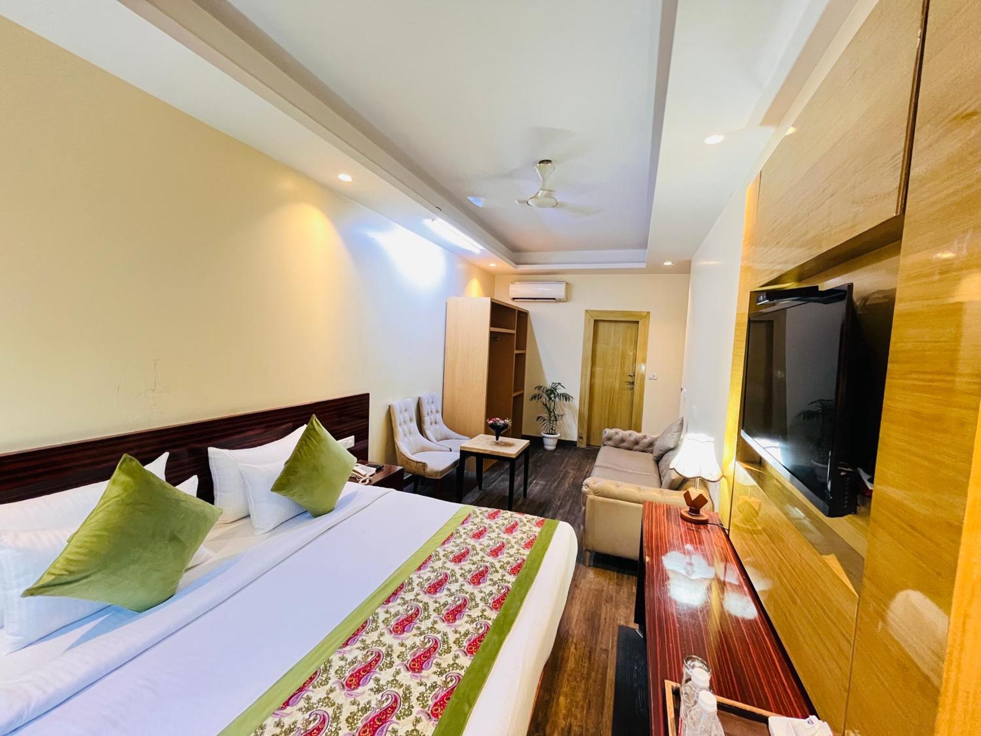 Hotel Banz Near Indira Gandhi Airport Delhi Nova Deli Exterior foto