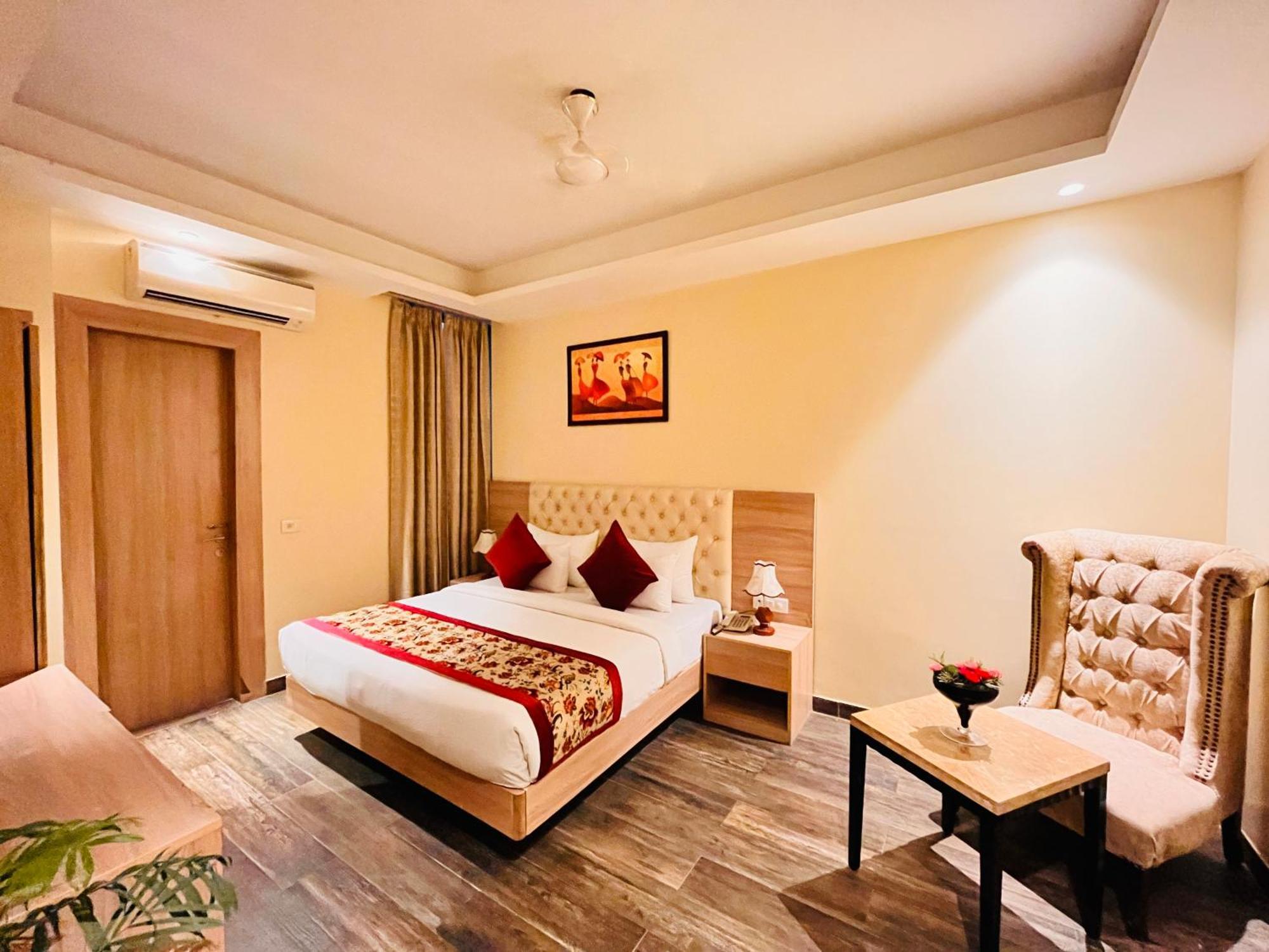 Hotel Banz Near Indira Gandhi Airport Delhi Nova Deli Exterior foto