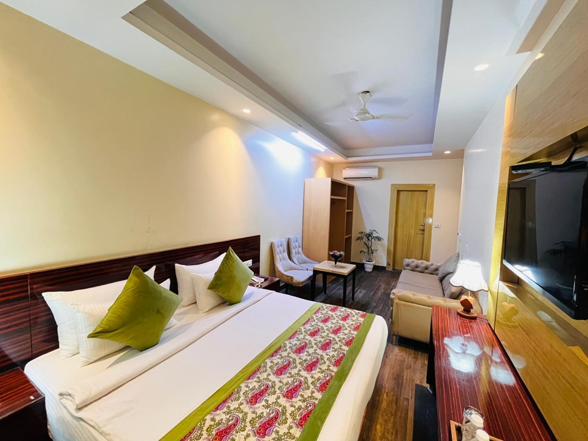 Hotel Banz Near Indira Gandhi Airport Delhi Nova Deli Exterior foto