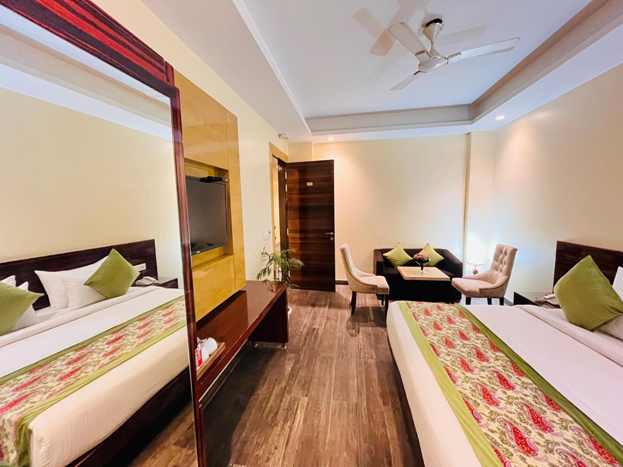 Hotel Banz Near Indira Gandhi Airport Delhi Nova Deli Exterior foto