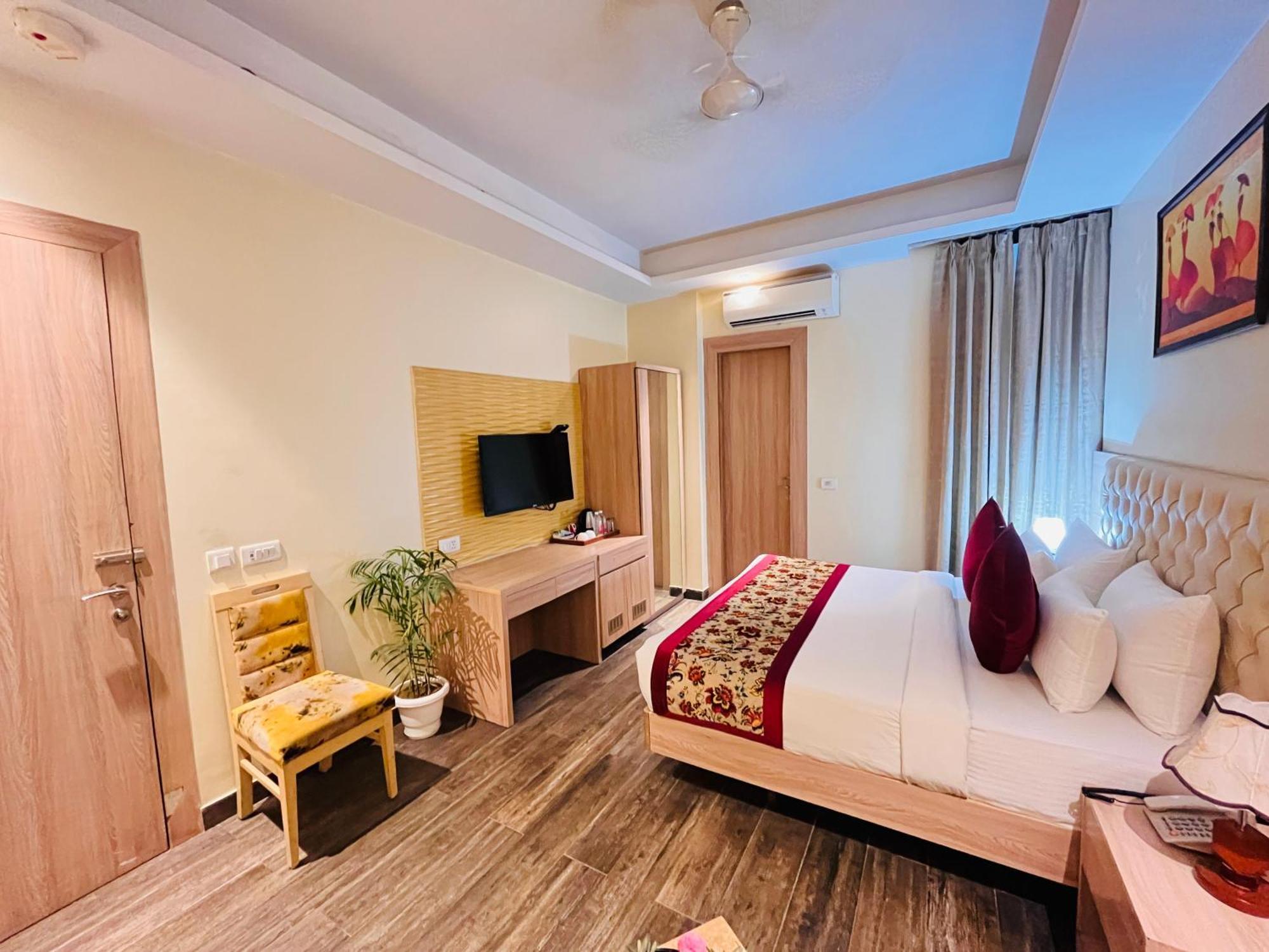 Hotel Banz Near Indira Gandhi Airport Delhi Nova Deli Exterior foto