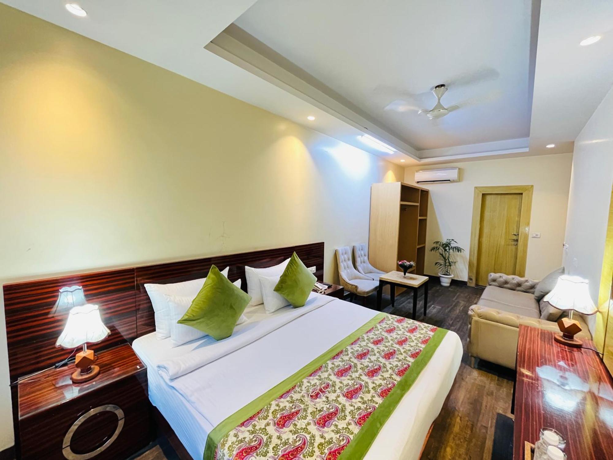 Hotel Banz Near Indira Gandhi Airport Delhi Nova Deli Exterior foto