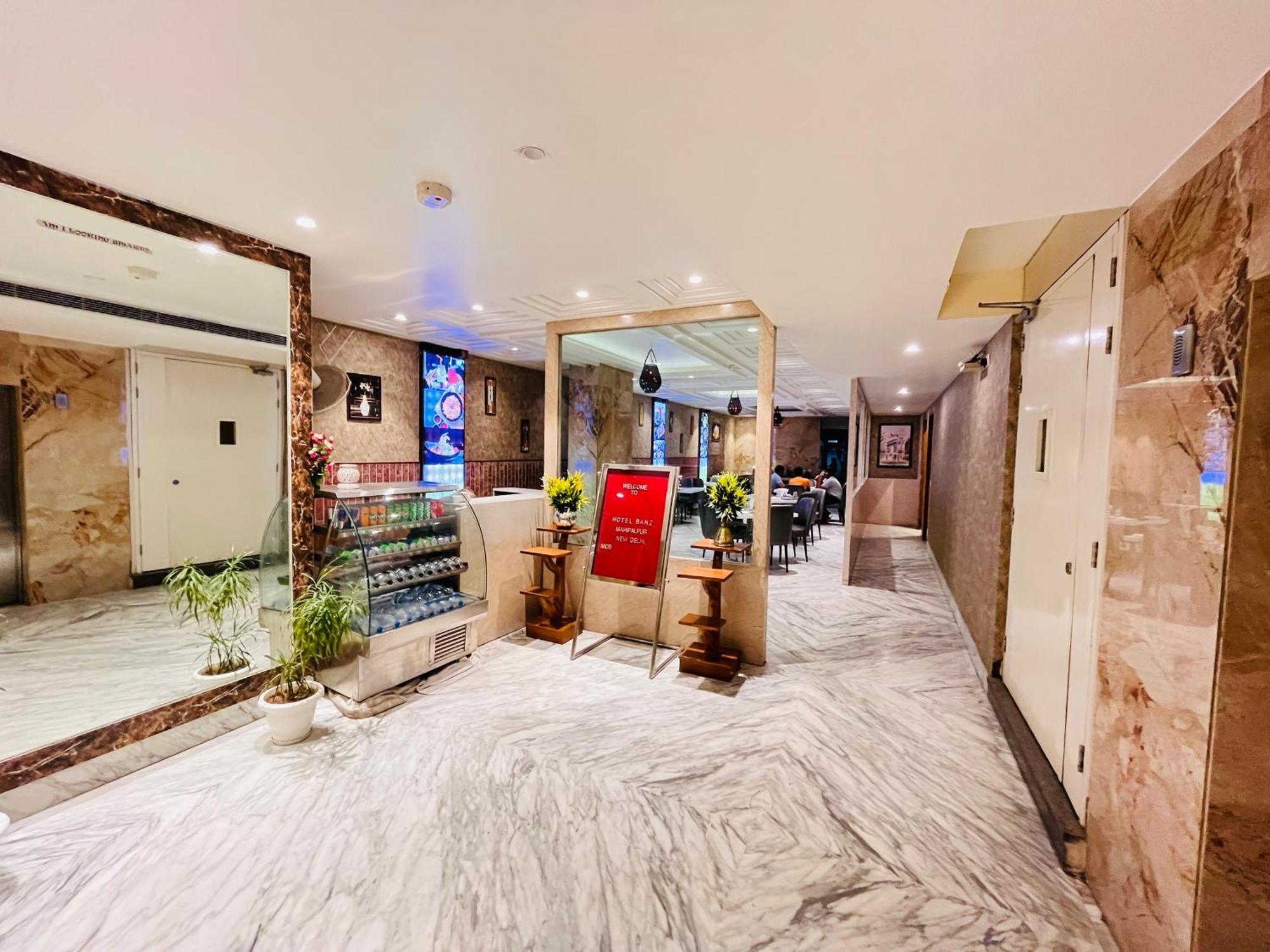 Hotel Banz Near Indira Gandhi Airport Delhi Nova Deli Exterior foto